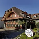 & Restaurant Sternen فندق 4*