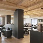 & Restaurant Sternen فندق 4*