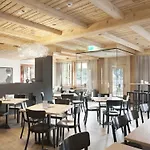 & Restaurant Sternen فندق 4*