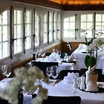 & Restaurant Sternen فندق 4*