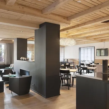 & Restaurant Sternen ホテル 4*